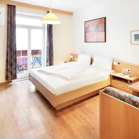 Angerburg Blumenhotel 3*