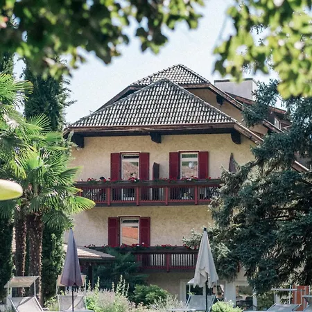 Angerburg Blumenhotel Appiano Sulla Strada Del Vino