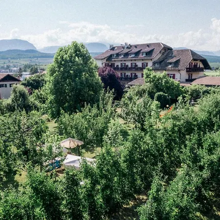 Angerburg Blumenhotel 3*
