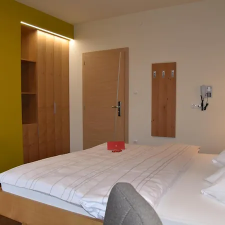 Angerburg Blumenhotel 3*