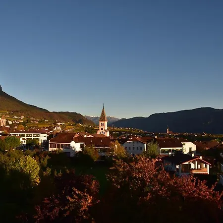 Angerburg Blumenhotel Eppan an der Weinstraße