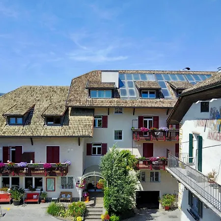 Angerburg Blumenhotel Appiano Sulla Strada Del Vino