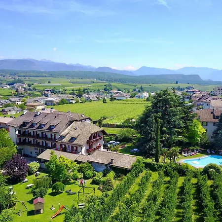 Angerburg Blumenhotel Appiano Sulla Strada Del Vino