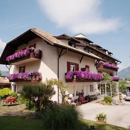 Angerburg Blumenhotel 3*